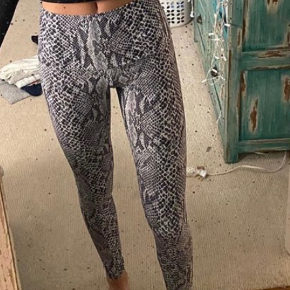 Snakeskin Leggings